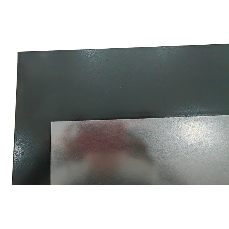 Kompozitní flexibilní grafitová bipolární deska vyztužená uhlíkovými vlákny s navařenými hranami